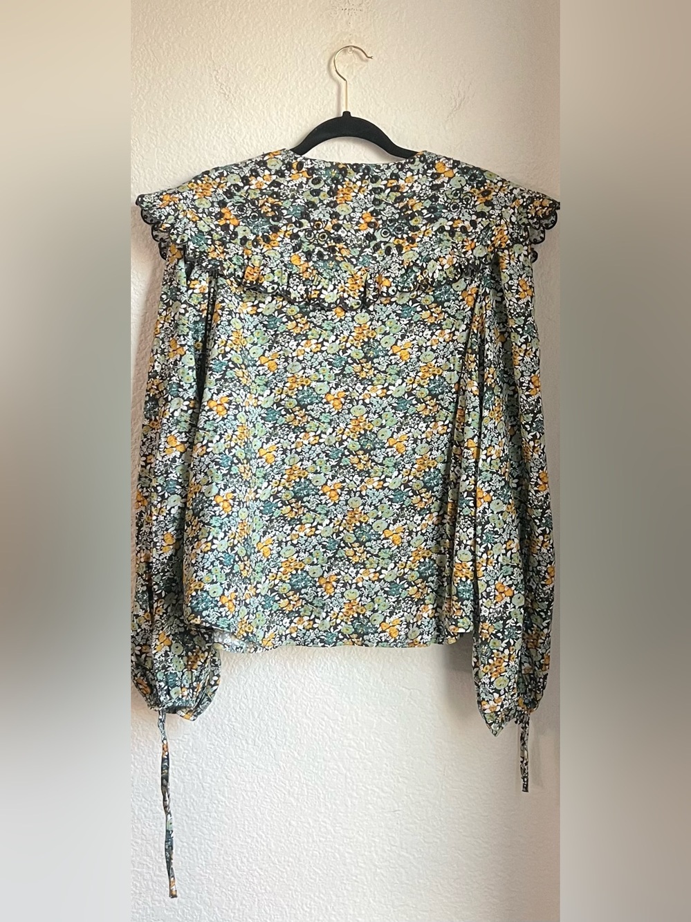 Universal Thread Floral Blouse - Picture 4 of 5